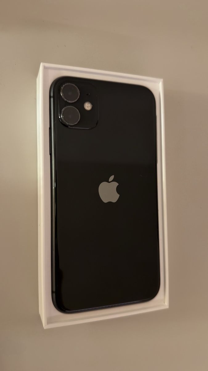 Apple Telefoni cellulari / Smartphones: iPhone 11 – Usato da Riehen venduto da kuz_v9jp 3