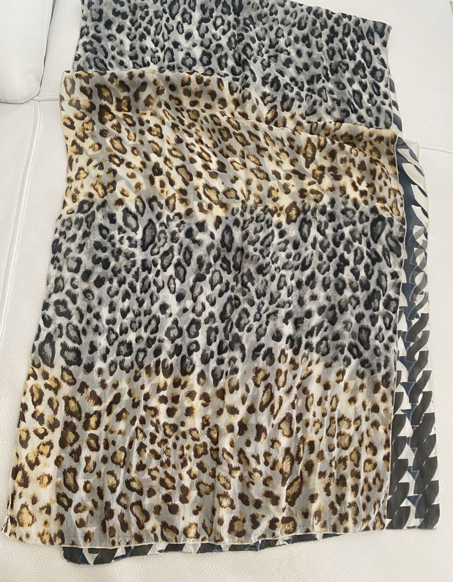 Foulard & Sciarpe: Seiden Schal 🌸 – Usato da Opfikon venduto da Luis144 1