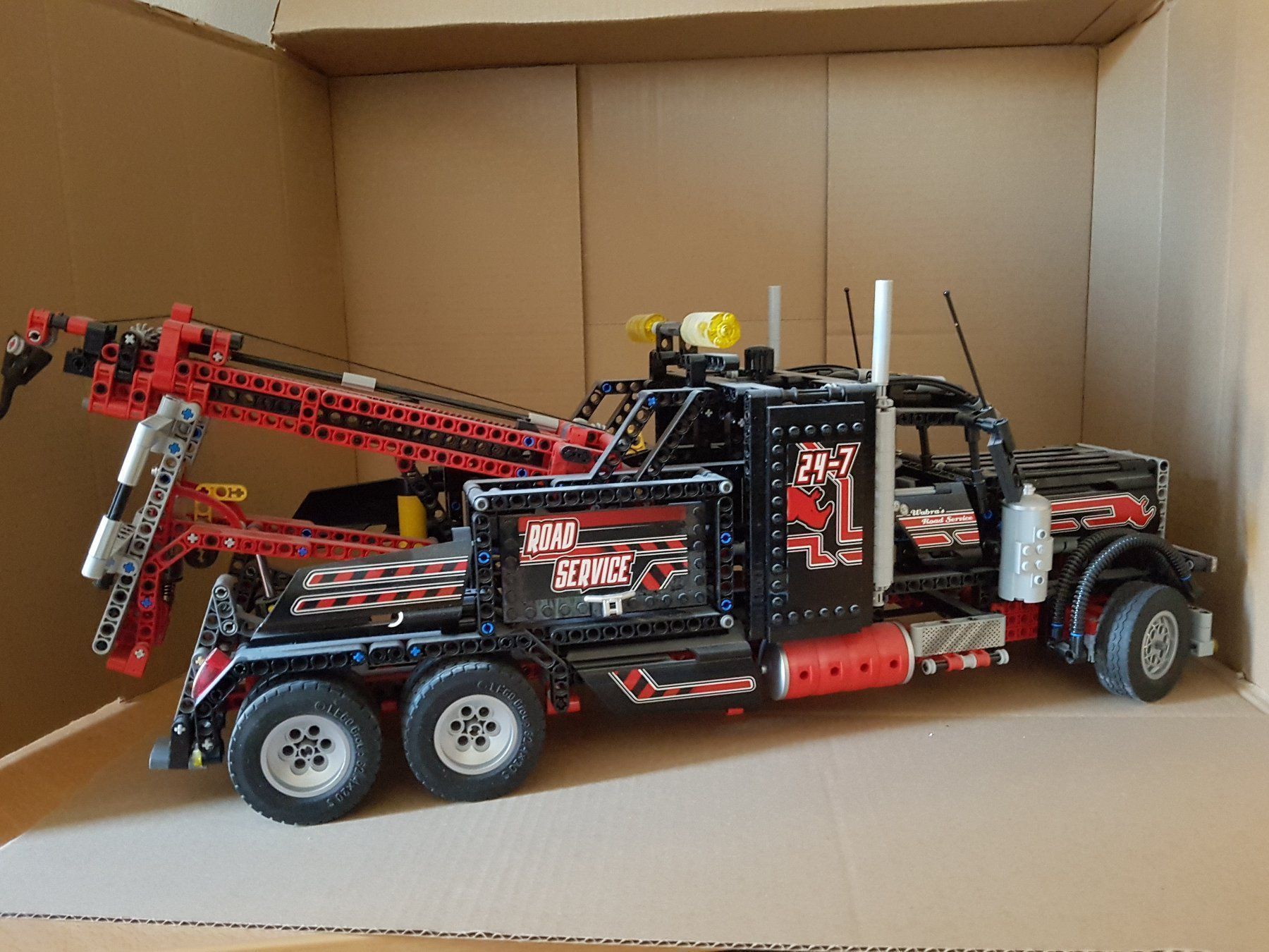 Lego Kit di costruzioni: LEGO Technic schwarzer Abschlepp-LKW 828 – Usato da Sirnach venduto da Schte001 1