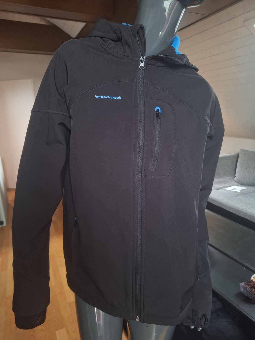 Vestes & Manteaux: Softshell Jacke Broad Peak blaufutter Grösse 176 gebraucht – Neuf (Voir description) à Steinach par gut_2kzx