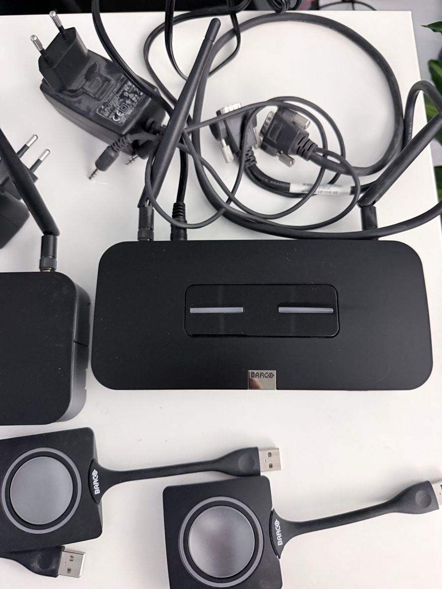 3x Barco Clickshare CSM-1 Präsentationssystem + 9 USB Dongle (Gebraucht ...