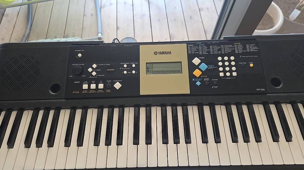 Strumenti musicali: Gut erhaltenes Yamaha Keyboard – Usato da Zollikofen venduto da mar_ttt5 1
