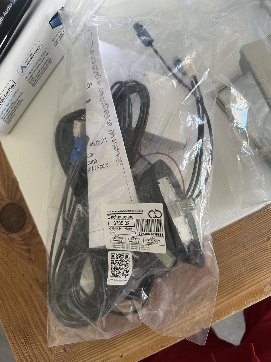 Kenwood Radios: Kenwood DMX7722DABS Automonitor mit Toyota Yaris Zubehör – Neu und originalverpackt aus Laupen BE von ColinW.76 3