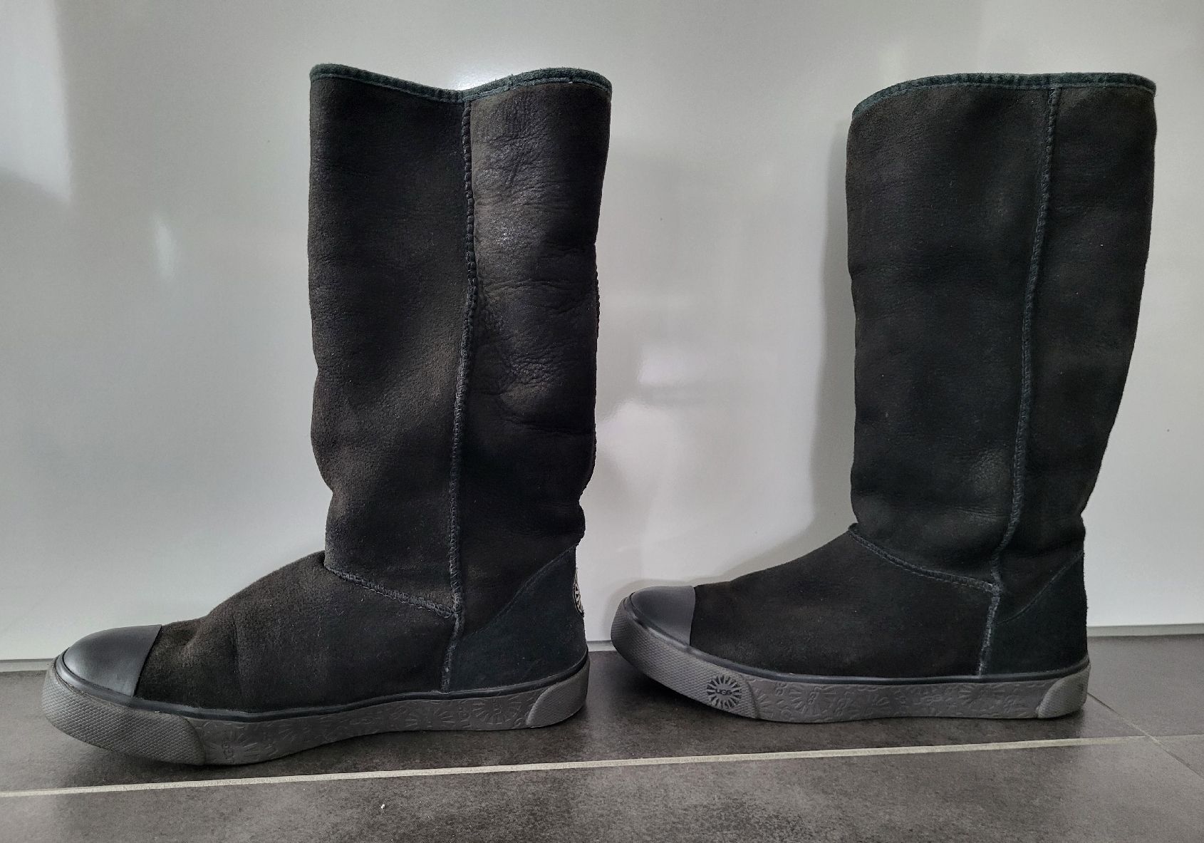 Ugg Scarpe da donna: UGG Winterstiefel Gr37 schwarz – Usato da Richterswil venduto da adora88 4