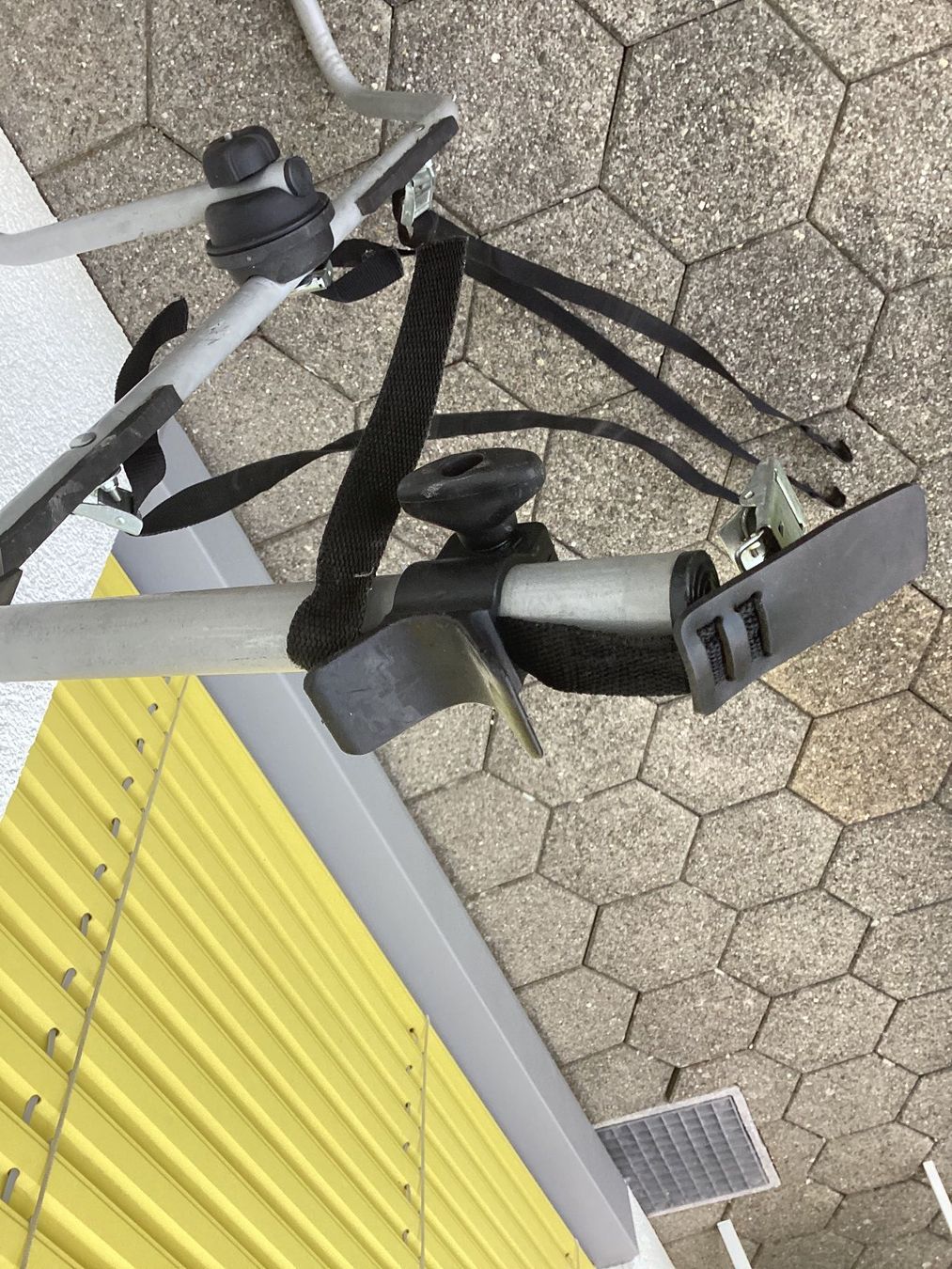 Supporti per biciclette: Heck Fahrradträger – Usato da Hägendorf venduto da ursli03 4