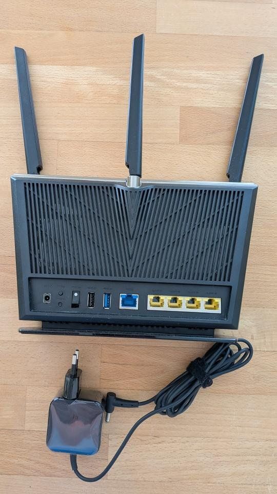 Asus Modem & Router: ASUS RT-AX68U Router – Usato da Jona venduto da Carma67 1