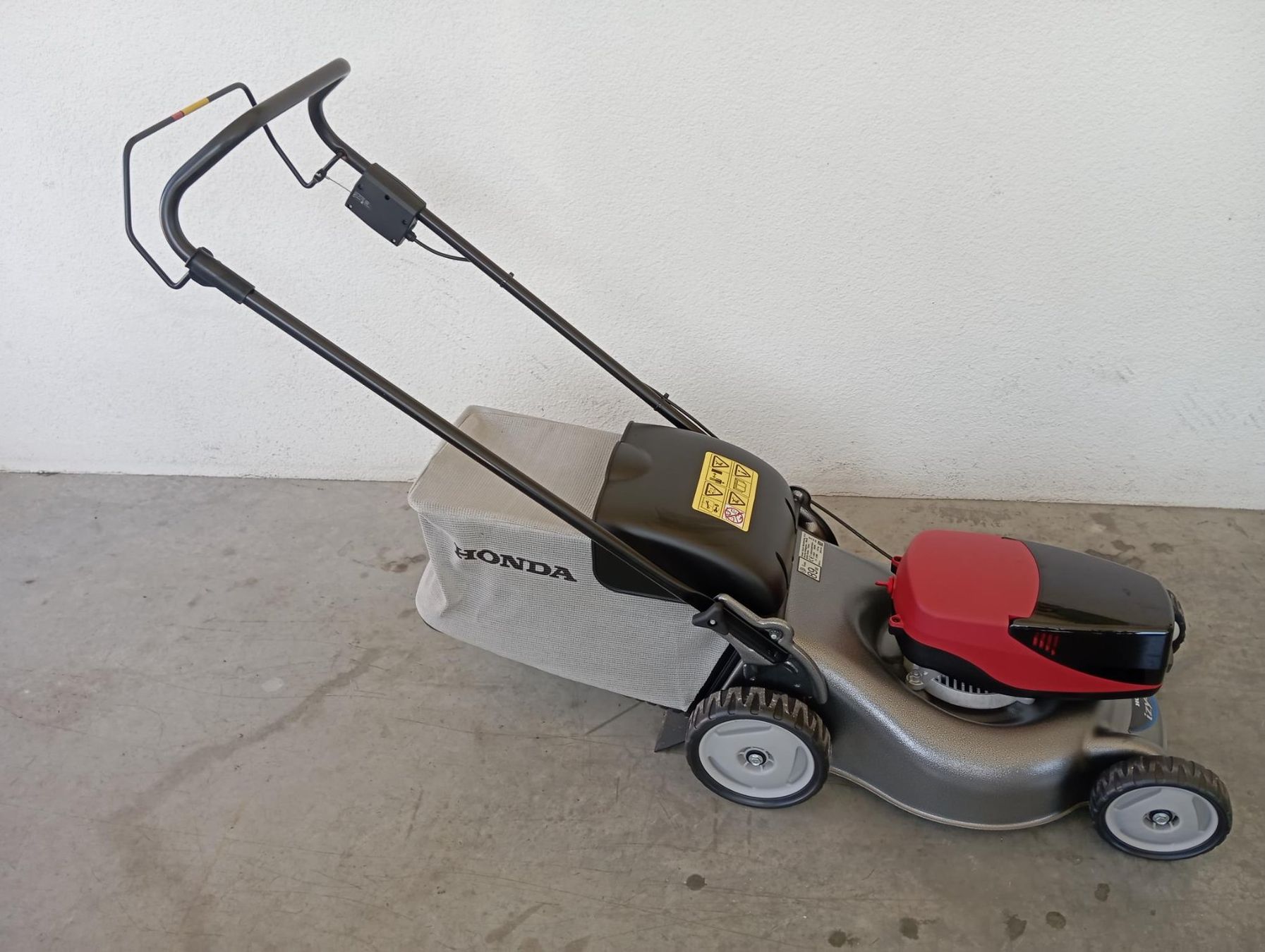 Honda Tagliaerba: Rasenmäher HONDA Akku – Nuovo (secondo la descrizione) da Unteriberg venduto da belltech