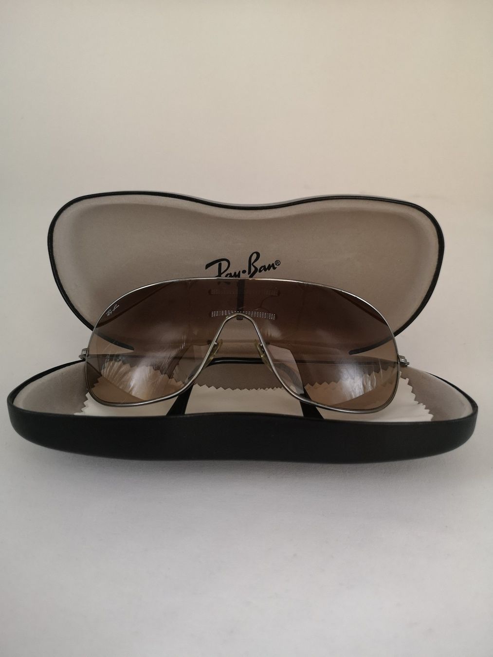 Ray-Ban Occhiali & Lenti: RAY-BAN / Super Offre !! – Usato da Bulle venduto da italicum