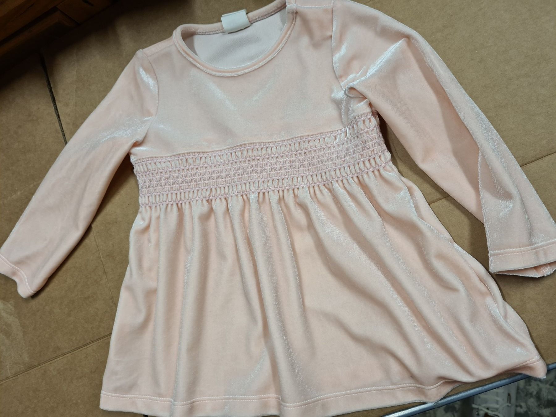 Kleider & Röcke: Baby Samt-  Kleidchen 74 – Gebraucht aus Amriswil von used2use 1