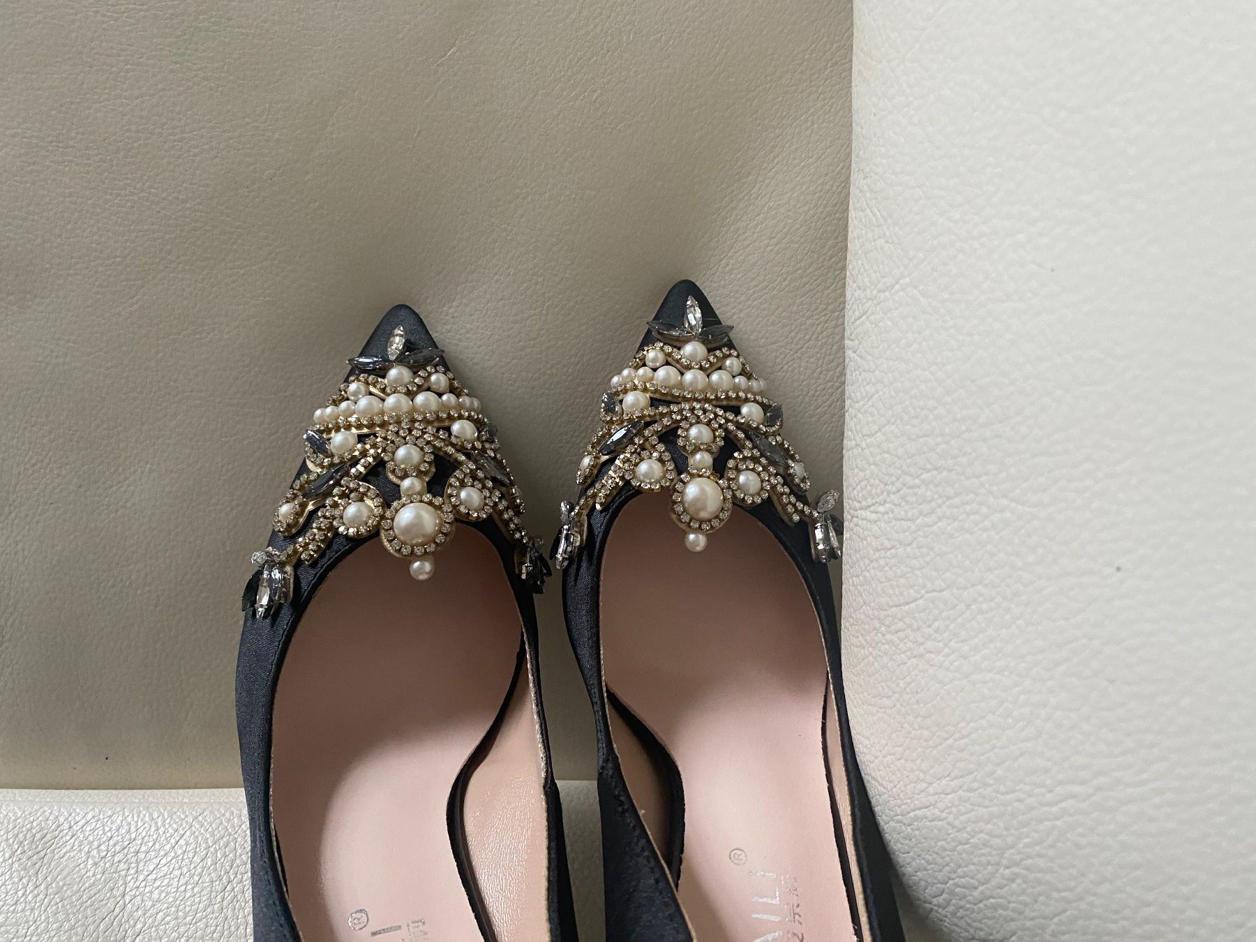 Damenschuhe: edle/stylische High Heels mit Perlen, 38 – Neu und originalverpackt aus Winkel von ferrari2022 6