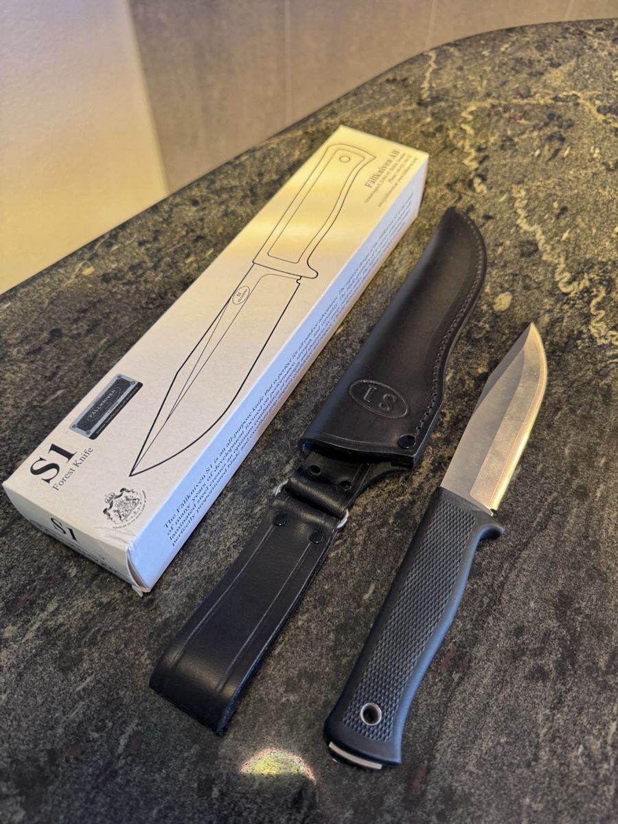 Fällkniven Accessoires: Fällkniven S1 mit Lederscheide – D'occasion à Oberrüti par HotRod1932 2