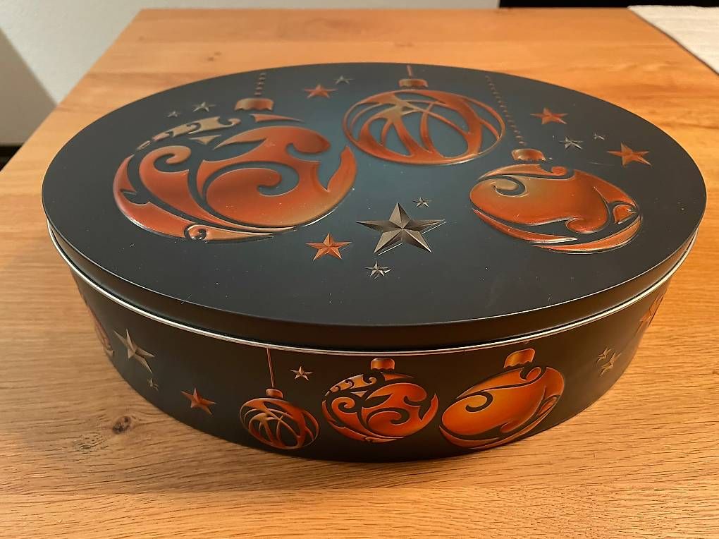 Tutte le decorazioni: Dose Weihnachtskugeln Basler Läckerli / oval – Usato da Zürich venduto da luethicc 1