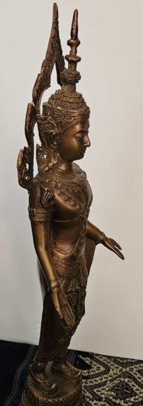 Statuette: Thai deesse ancienne en Bronze – Nuovo (secondo la descrizione) da Vernier venduto da 19pigments 2