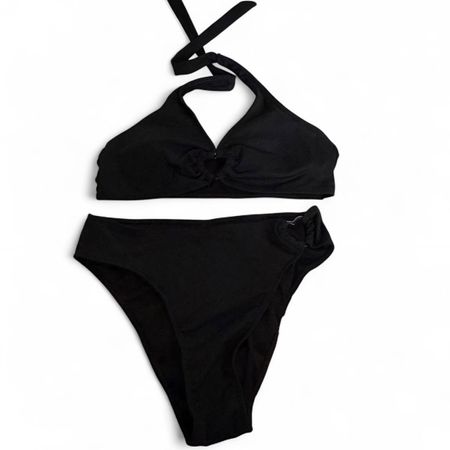Women's Black Bikinis-and-tankini-sets