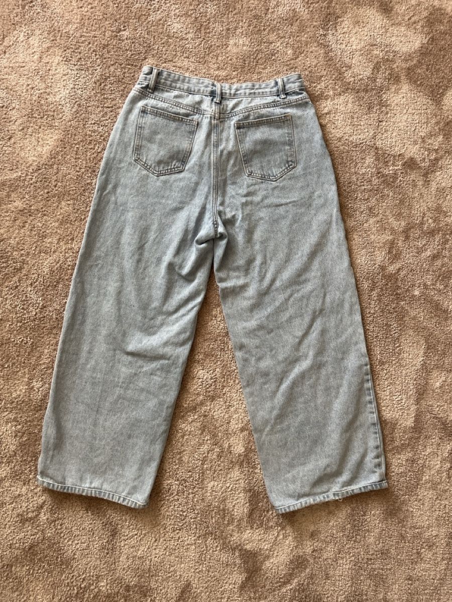 Jeans: Jeans bleu oversized taille L – Nuovo (secondo la descrizione) da Lausanne venduto da mae_dj7r 1