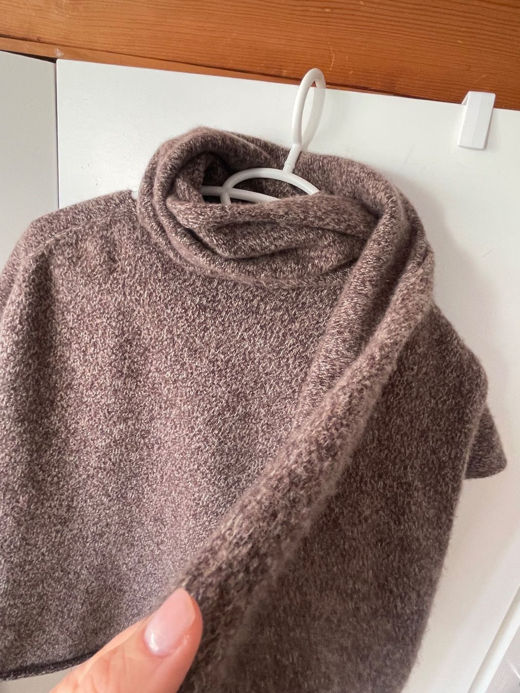 Massimo Dutti Top: ALLES RAUS Stricktop mit Schal – Usato da Kloten venduto da simones.thriftshop 5