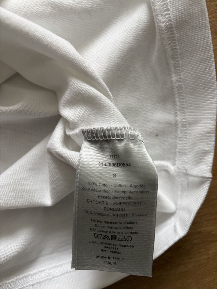 Dior T-shirt: Dior Tshirt in S – Usato da Jona venduto da Ensign2 2