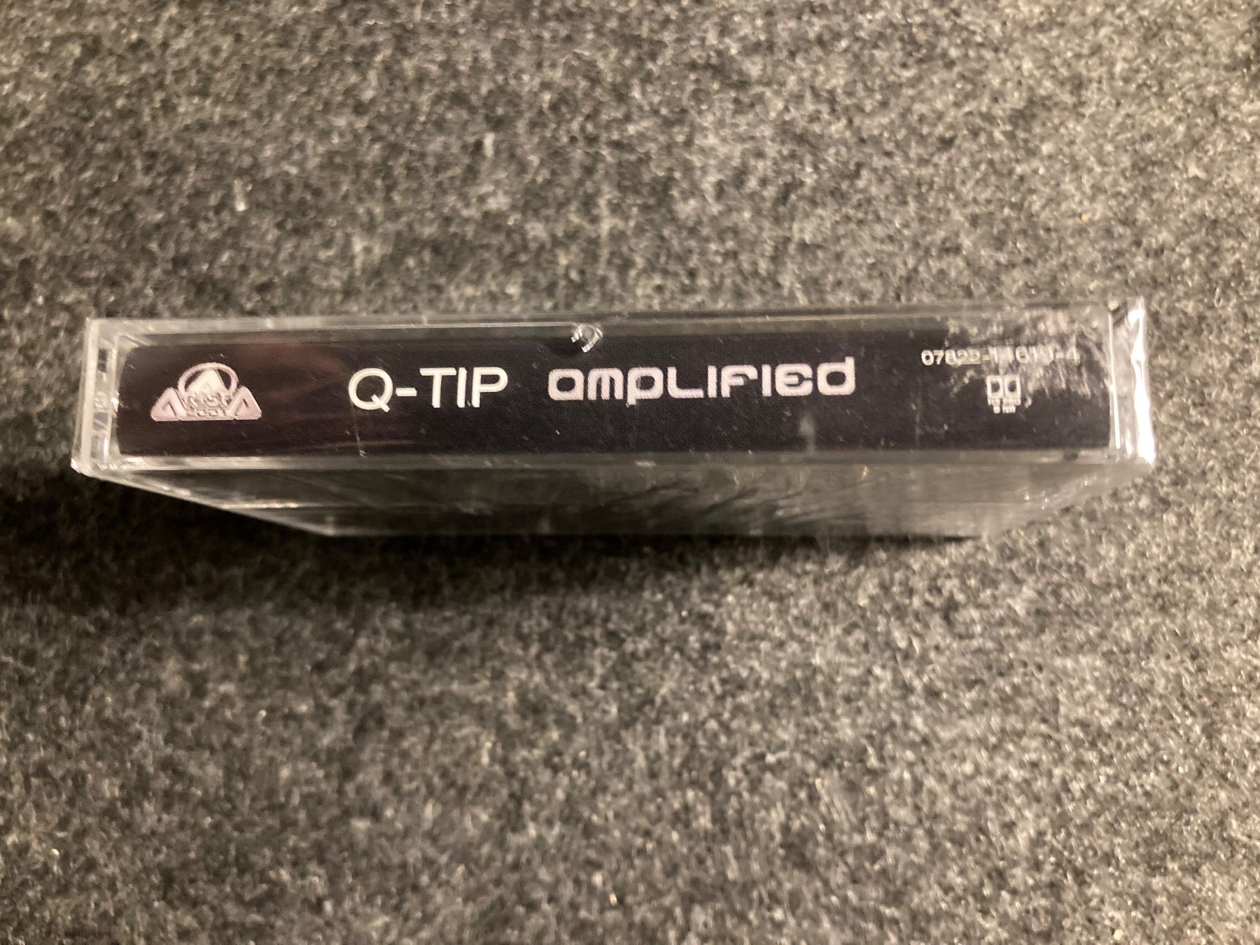 Musicassette: Q-Tip - Amplified (MC) – Nuovo e nell'imballaggio originale da Fribourg venduto da Karushi 1