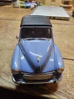 Minichamps Morris Minor Saloon 1969 (T)