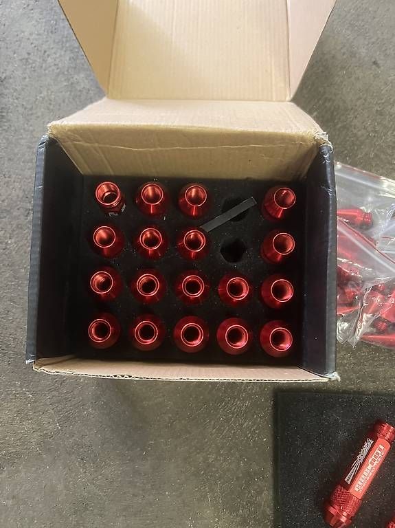 Tous les outils: Radmutter 1.5mm aus Aluminium – D'occasion à Regensdorf par arm_2cb9 1
