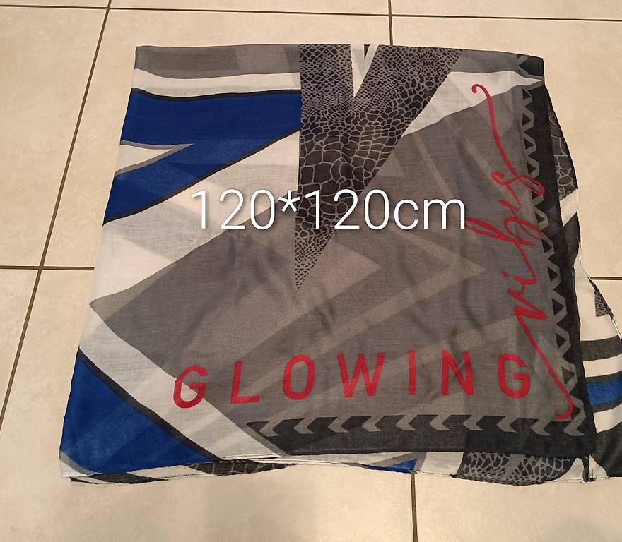 Foulards, Tücher & Schals: Diverse Schals – Gebraucht aus Safenwil von RockyFlocky 3