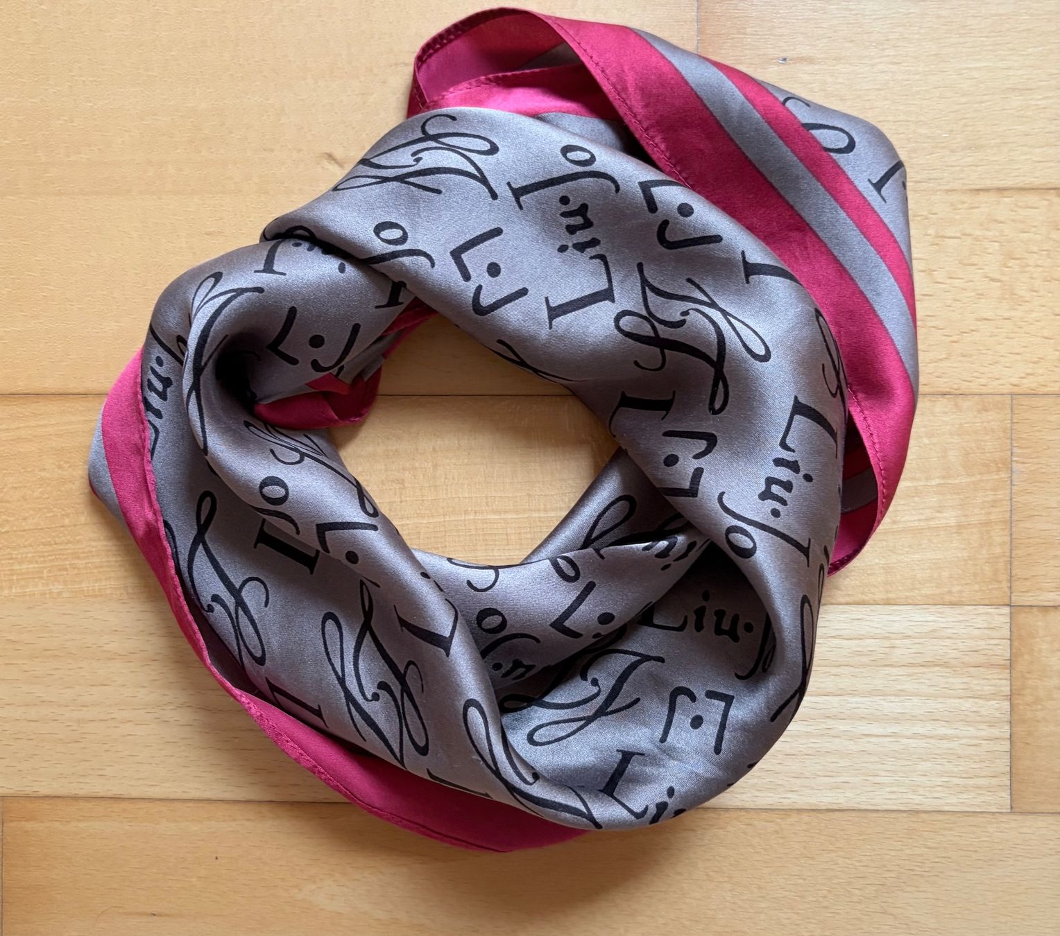 Liu Jo Foulard & Sciarpe: Liu Jo Seide Tuch – Usato da Unterägeri venduto da Jutka_04 2