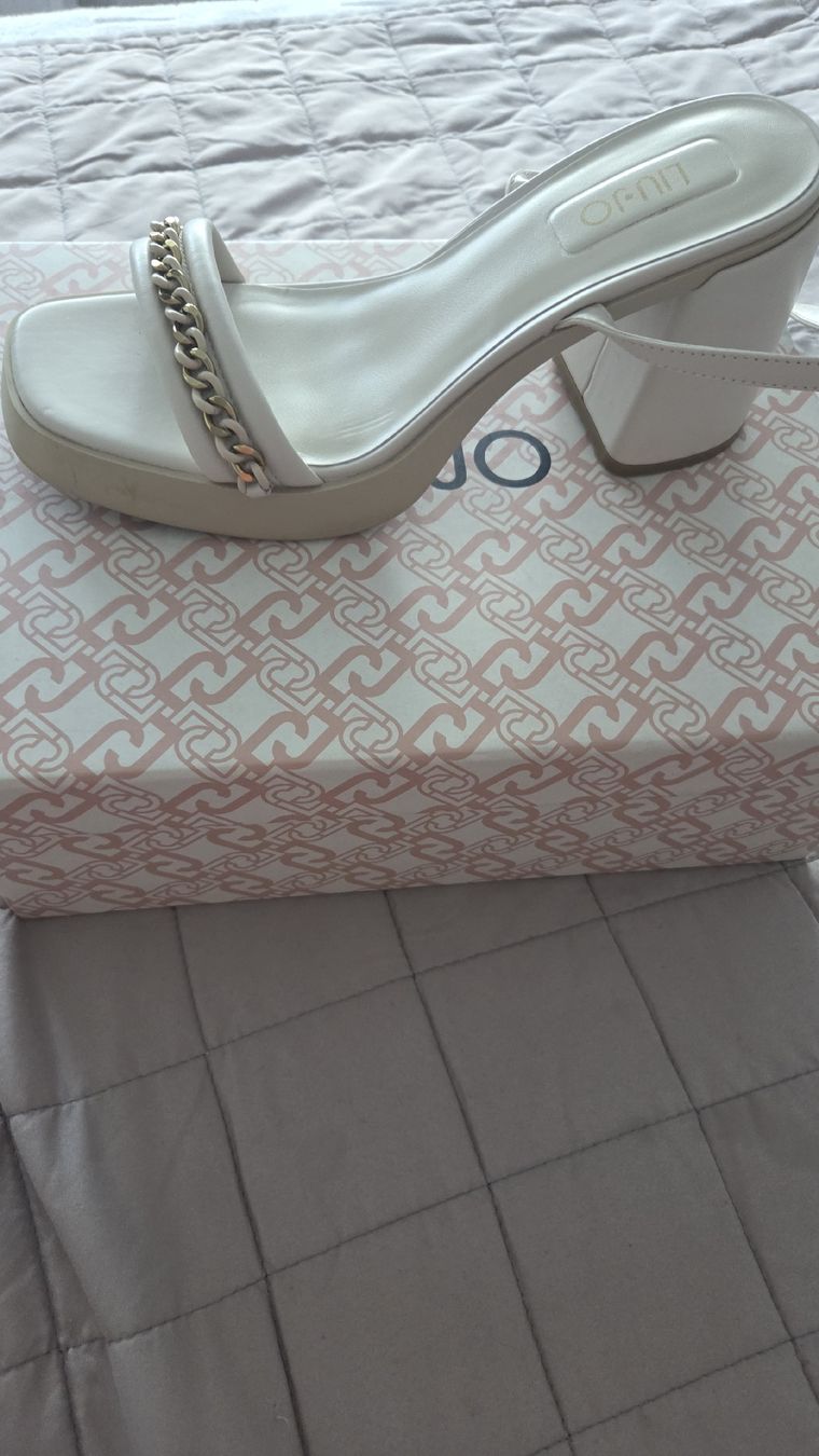 Liu Jo Damenschuhe: Sandalen  LIU.JO – Neu (gemäss Beschreibung) aus Gossau SG von sar_7vt5 5