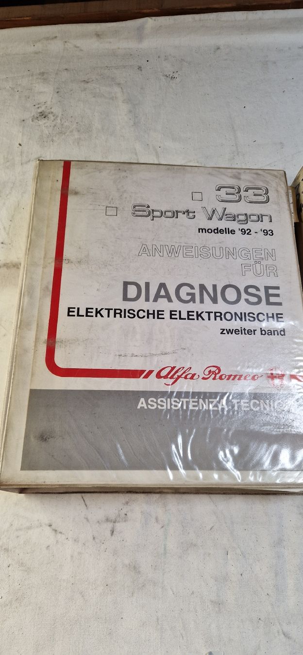 Alfa Romeo Tutti pezzi di ricambio auto: Alfa Romeo 33 Werkstatthandbücher – Usato da Enggistein venduto da Lehmannnn 4