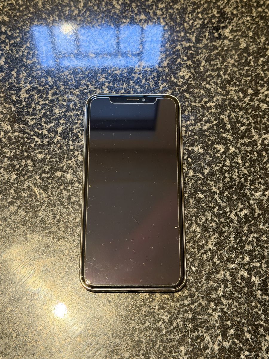 Apple Telefoni cellulari / Smartphones: iPhone X 64gb écran à remplacer – Usato da Lausanne venduto da Planet_Faisceaux