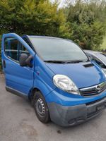 Opel Vivaro A 2.7t 9 plätzer Bus 2.5 Cdti