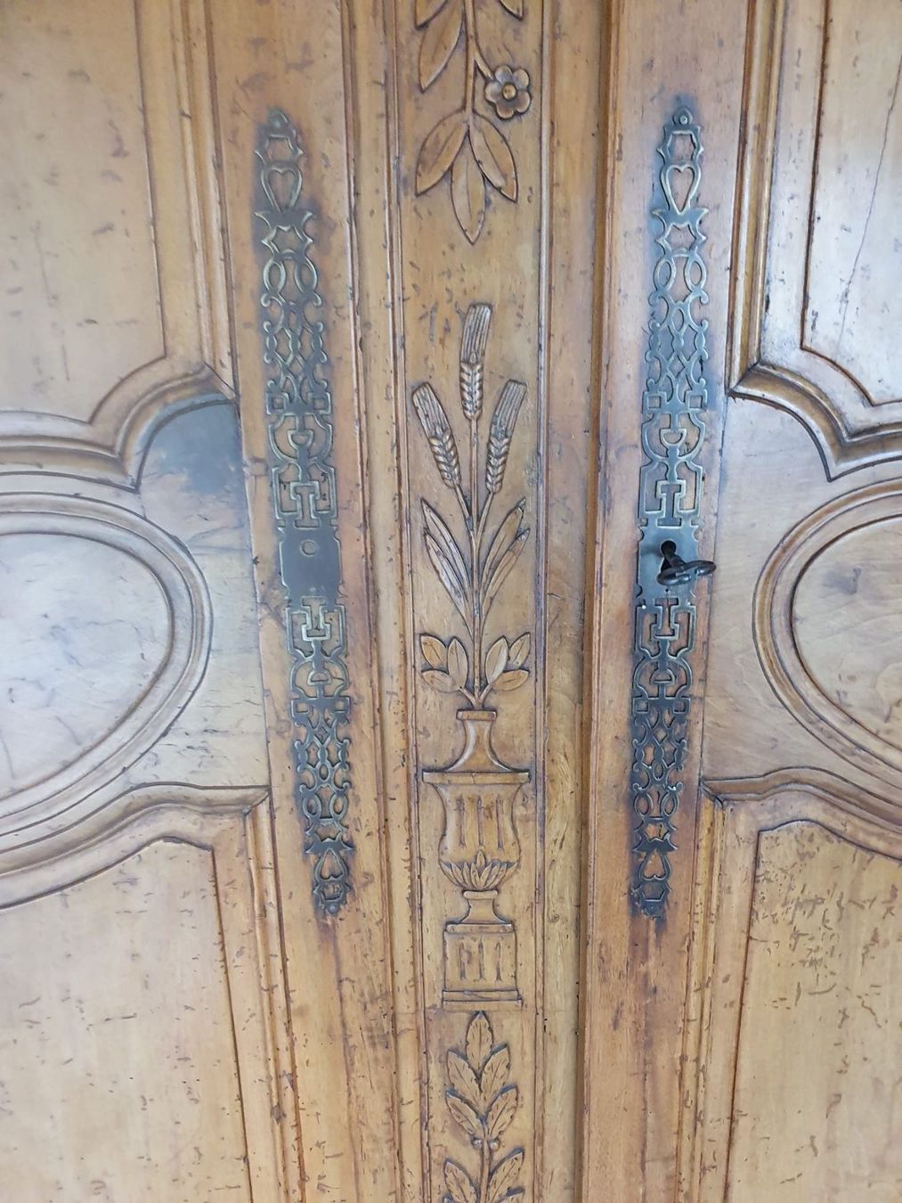 Schränke: ANTIKE LOUIS XV SCHRANK – Gebraucht aus Dietikon von brocki-eyra 6