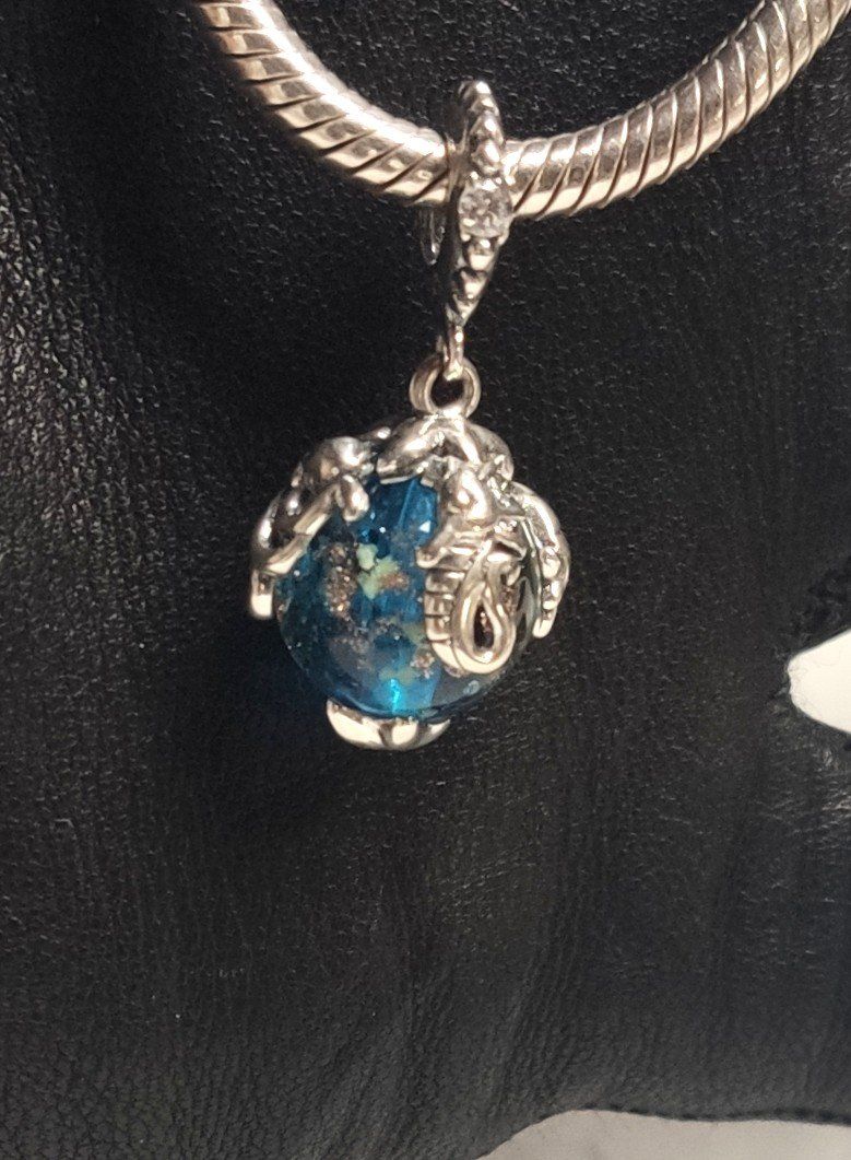 Ciondoli: Clip und charm für Armbänder. – Nuovo e nell'imballaggio originale da Lamboing venduto da Qtrica 3