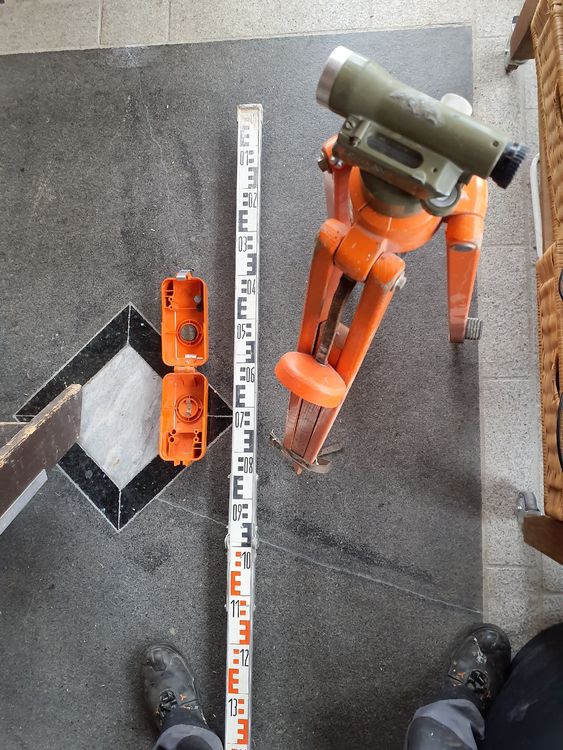 Fliesen-Nivelliersystem Edelstahl - Dreieck & Viereck Doppelfunktion