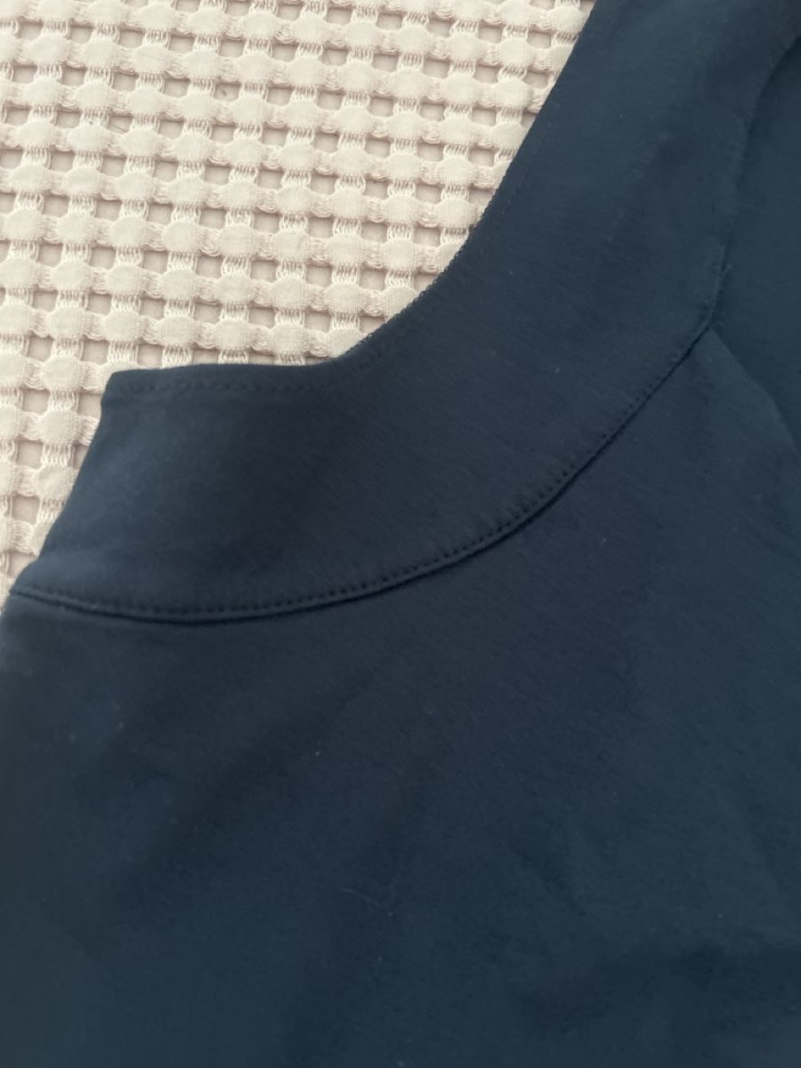 Top: Olsen Top, Dunkelblau, Gr. 36/38! – Nuovo (secondo la descrizione) da Langnau im Emmental venduto da Iriss 3