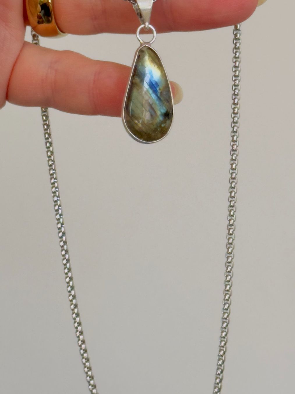 Catenine: Fashionable labradorite necklace – Nuovo e nell'imballaggio originale da Genève venduto da AGBERG 5