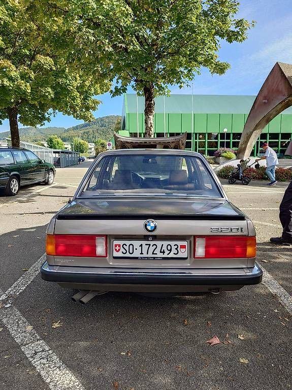 Automobili: BMW E30 in 1A Zustand – Usato da Bern venduto da Lui88 3