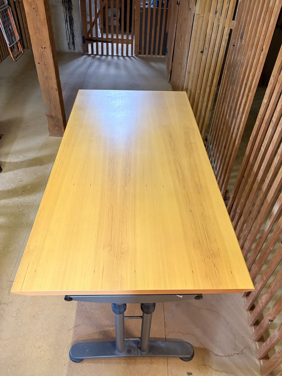 Schreibtische: Bürotisch höhenverstellbar – Gebraucht aus Lenzburg von Snaaki 1