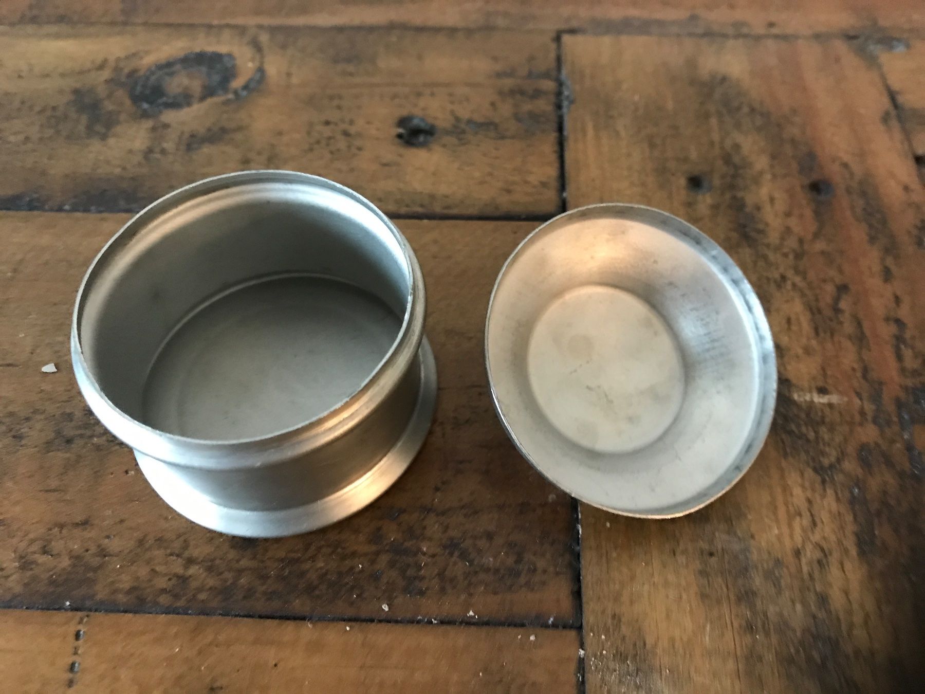 Tutte le decorazioni: Alte Dose Zinn – Usato da Rapperswil SG venduto da cosiba01 2