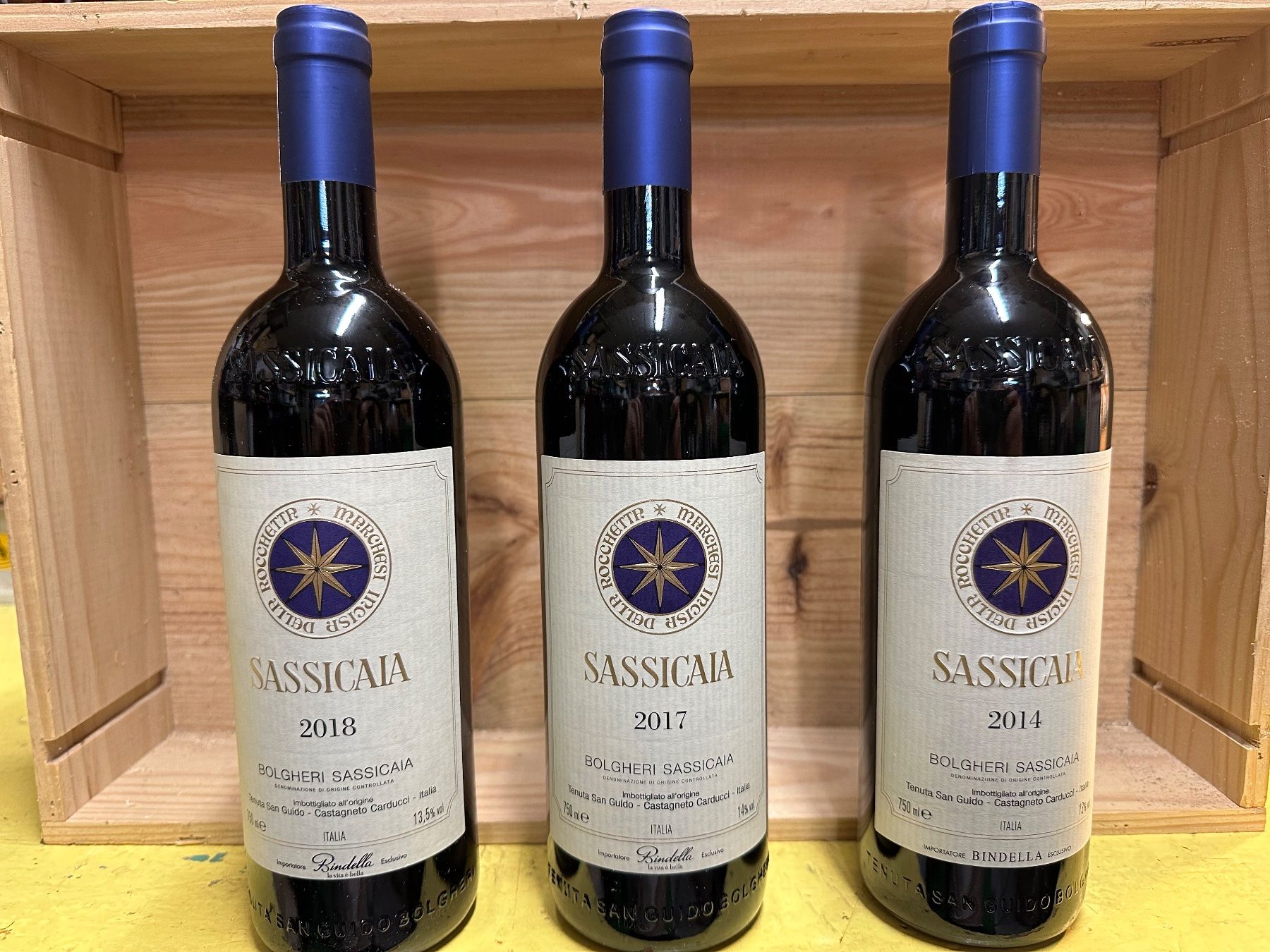 Sassicaia Vino: Sassicaia 2014 – Nuovo e nell'imballaggio originale da Lenzburg venduto da Cazador 1