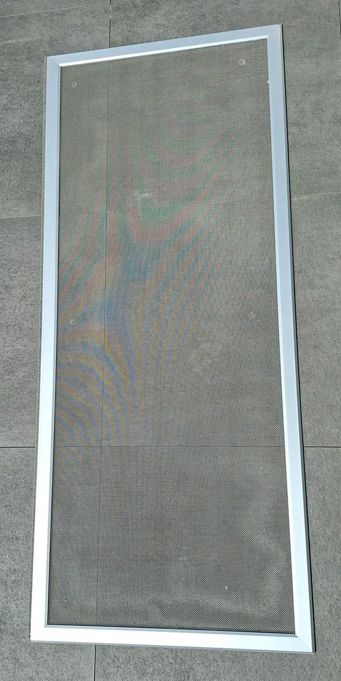 Gitter & Roste: Lichtschachtabdeckung mit Wandanschluss – Gebraucht aus Seengen von Ombre03 2