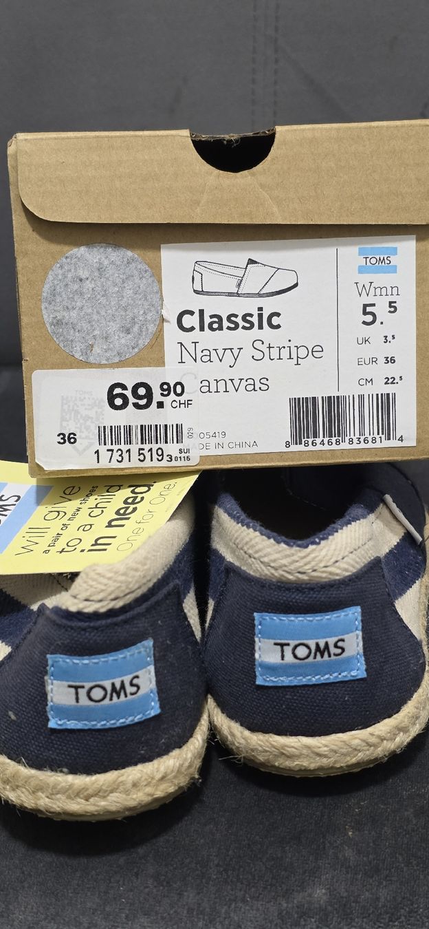 Scarpe da donna: TOMS gestreifte Canvas Slip-Ons - Neu – Nuovo e nell'imballaggio originale da Stallikon venduto da tim079 2