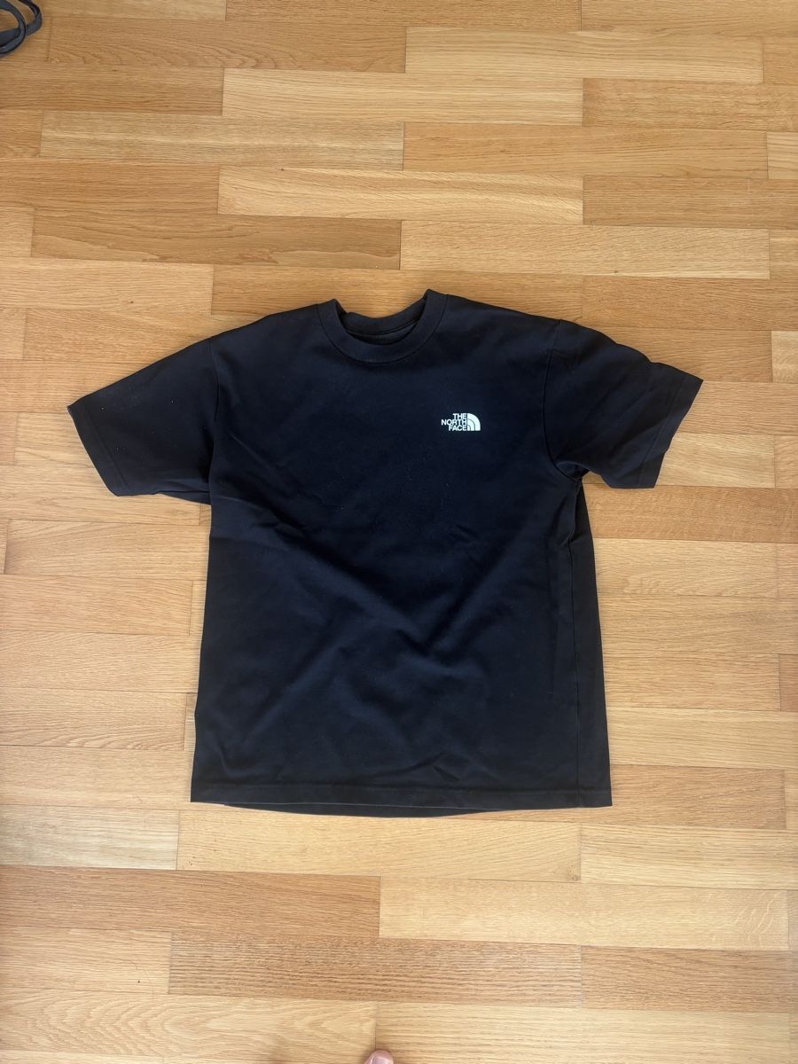 North Face T-Shirts: North Face Tshirt – Neu (gemäss Beschreibung) aus Zürich von oca_bny8