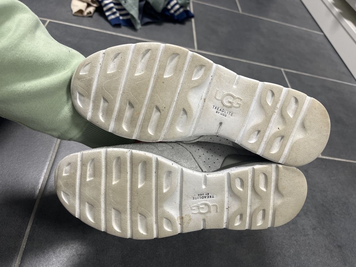 Ugg Damenschuhe: UGG Sneakers – Gebraucht aus Pfyn von schwalbe10 3
