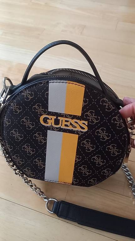 Taschen für Damen: GUESS VIKKY Crossbody Bag – Gebraucht aus Allschwil von Camy061 1