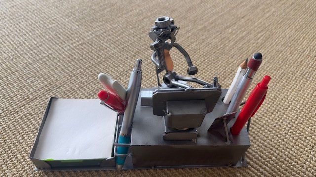 Statuette: Büro Schraubenmännchen........... – Usato da Altendorf venduto da Matrix5 2