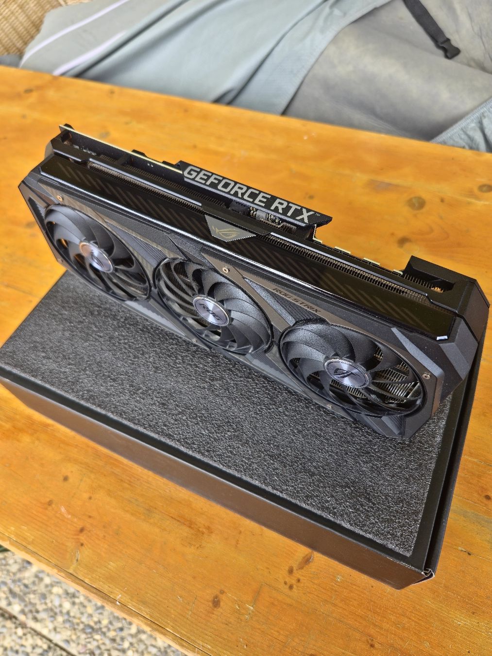 Asus Cartes graphiques: Asus ROG Strix RTX 3070 Ti - Top Zustand! – D'occasion à Ennetbürgen par m_m_zm2j 1