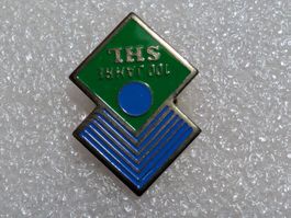 Ansteckpin 256: THS