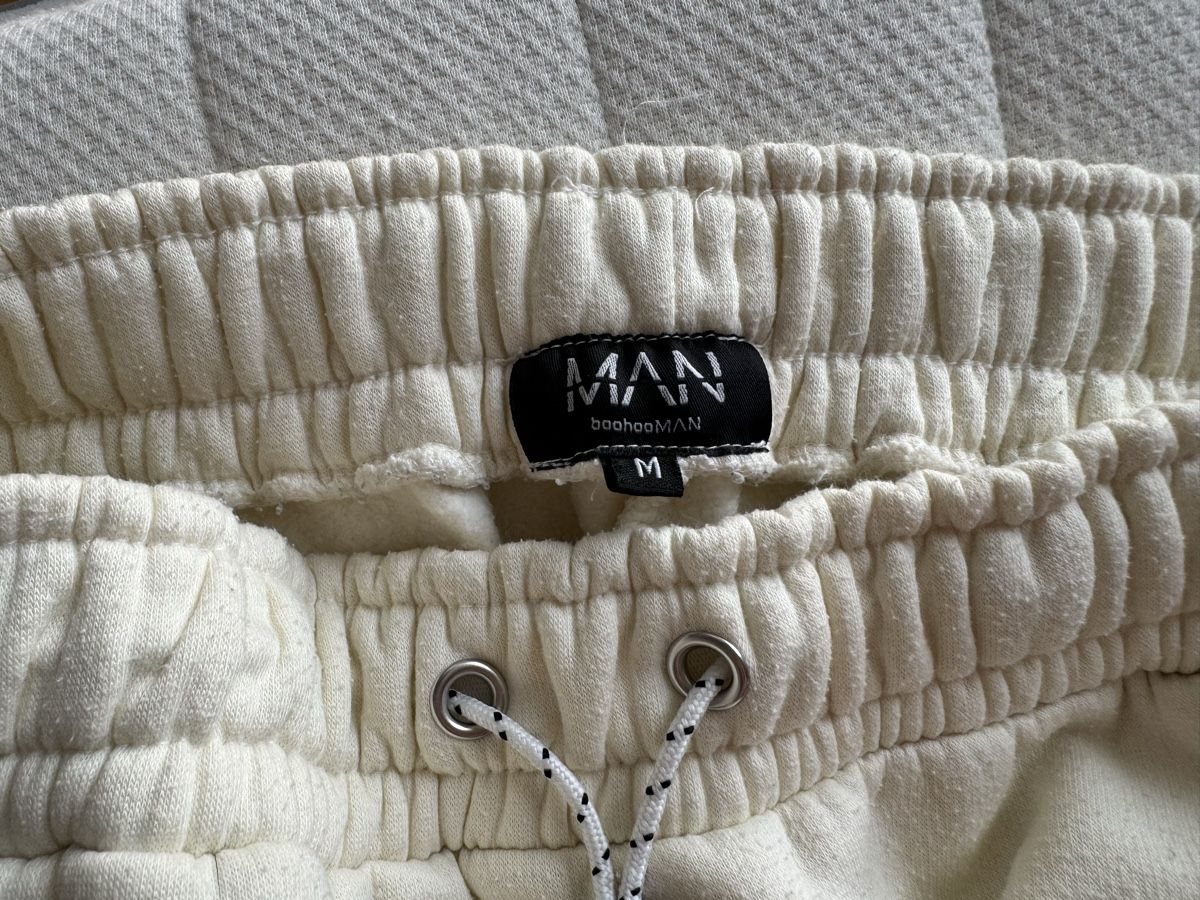 Pantaloni: boohooMAN Shorts beige – Usato da Maisprach venduto da jokoundklaas 4