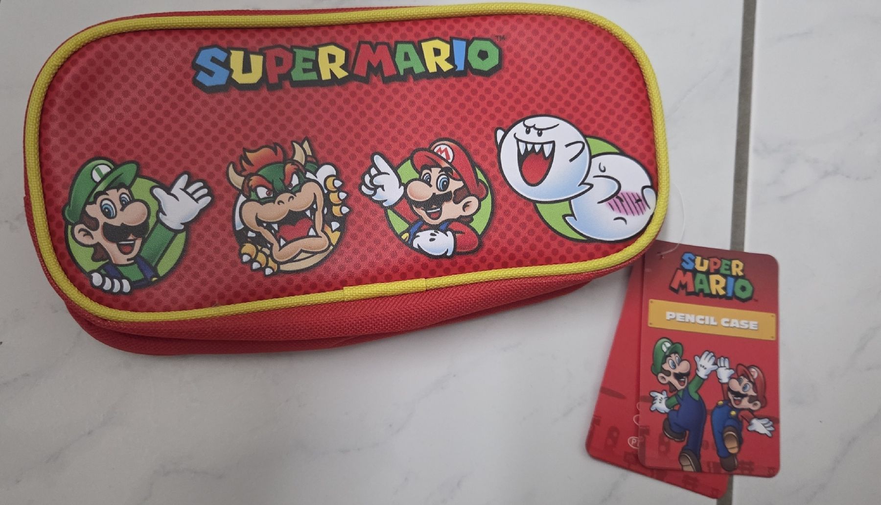Astucci : Super Mario Pencil Case rot neu mit Etikett – Nuovo e nell'imballaggio originale da Kloten venduto da bur_6gp9