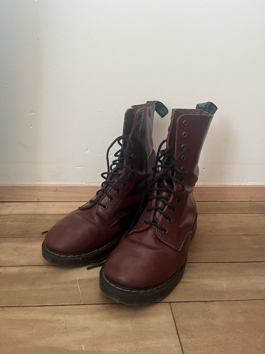 Herrenschuhe: Solovair Stiefel – Gebraucht aus Basel von noa_p6jv